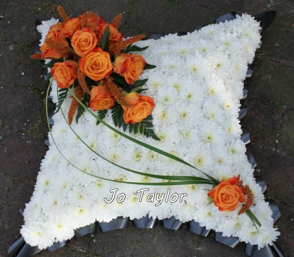 Traditional Based Cushion
